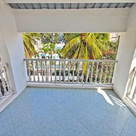 Coconut Bay Apartments Flic en Flac Exterior photo